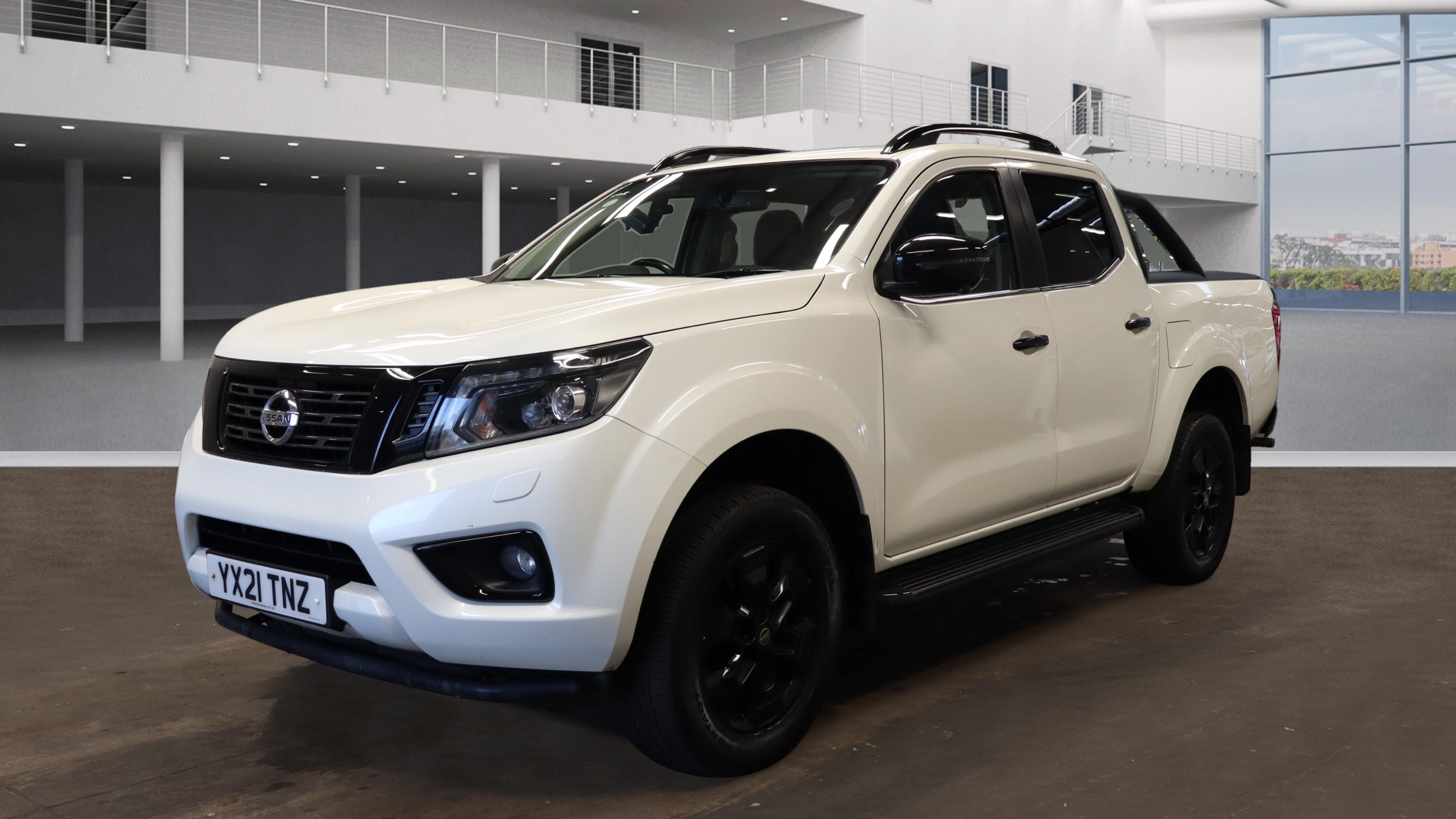 NISSAN Navara